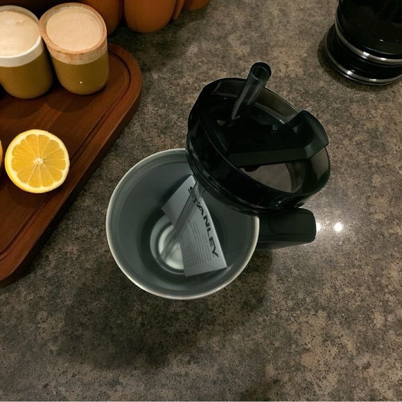 Stanley The Flowstate Quencher H2.0 Tumbler - Picture 3 of 5
